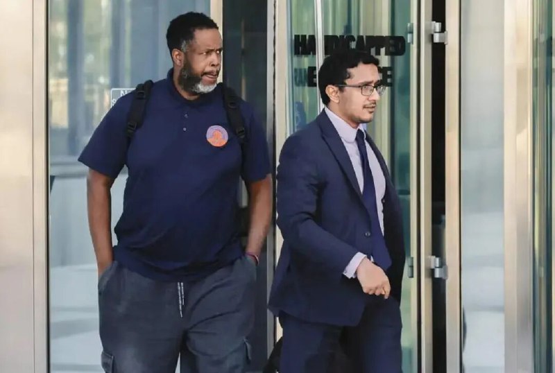 » 7、NBA调查赌球：要求至少10名湖人现役人员上交手机、电子设备记录10月底，美国职业篮球联盟（NBA）波特兰开拓者队教练昌西•比卢普斯、迈阿密热火队后卫特里•罗齐尔以及湖人队前助理教练达蒙•琼斯因涉嫌参与非法体育博彩及赌场扑克赌博，被美国联邦调查局（FBI）逮捕