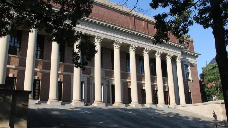 » 6. 哈佛MBA：1/4毕业生三个月找不到工作哈佛MBA一向是全球最顶尖的MBA，其毕业生被视为职场中的“金字招牌”，但如今这一“光环”不再亮眼