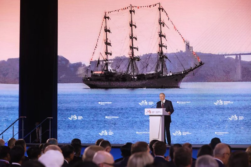 » 7、 普京表示开发远东：新建更多桥梁，例如图们江通往朝鲜大桥我们将继续推进东方铁路枢纽—贝阿铁路（БАМа）与西伯利亚大铁路（Транссиба）的现代化改造