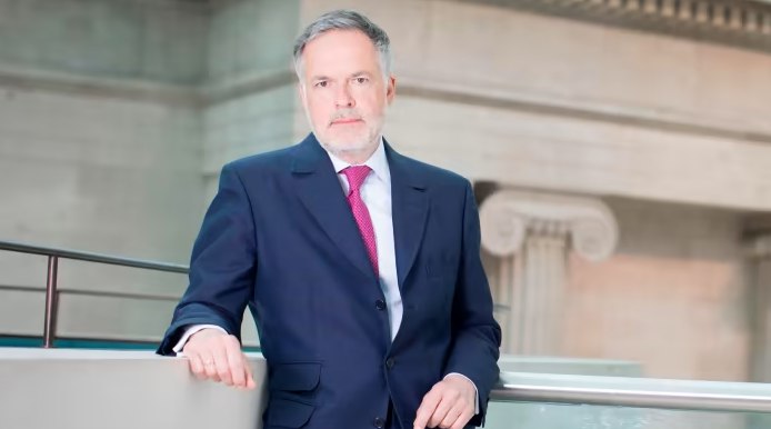 » 14. 因无视文物失窃，大英博物馆馆长引咎辞职据英国广播公司（BBC）和《卫报》8月25日报道，大英博物馆上周的一则声明，让尘封数年的大型文物失窃案浮出水面