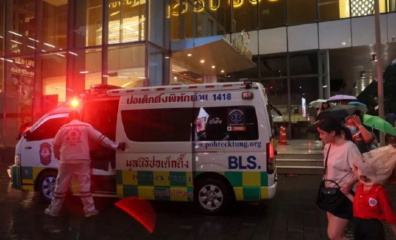 » 17、泰国发生多起枪击案 宣布停发私人持枪证一年泰国近来发生多起震惊全国的枪击事件，引发舆论控枪呼声