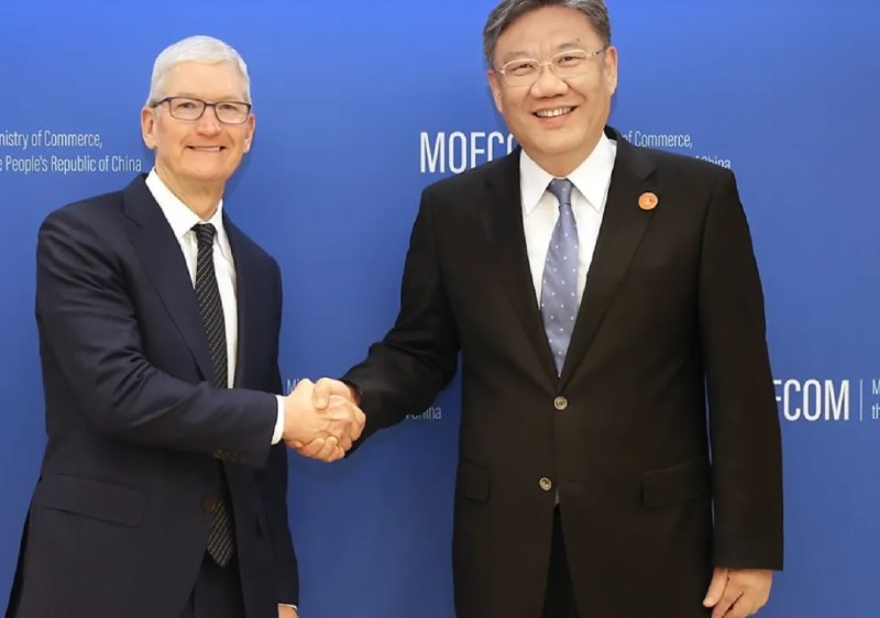 » 10. 库克时隔7个月访华 丁薛祥、韩正、三位省部级会见今年3月，库克在北京参加了中国发展高层论坛2023年年会