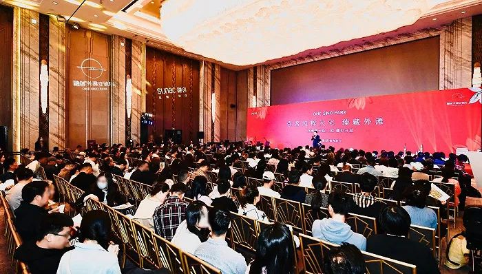 » 3. 当天收款99.9亿 上海豪宅再现“日光盘”上海豪宅市场正“一路狂欢”