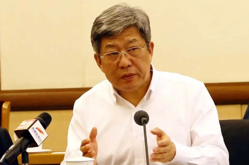 » 6. 前吐鲁番地委书记刘新胜倒台据新疆维吾尔自治区纪委监委29日消息，自治区原质量技术监督局党组副书记、局长刘新胜涉嫌严重违纪违法，目前正接受审查调查