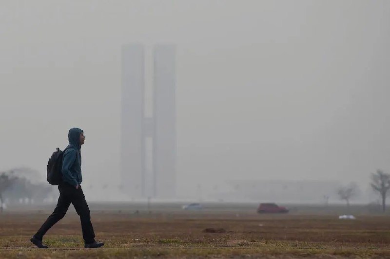 » 5. 巴西遇有史以来最强旱灾 亚马逊河水位降低巴西正在经历70年多来最严重干旱，近六成国土受影响