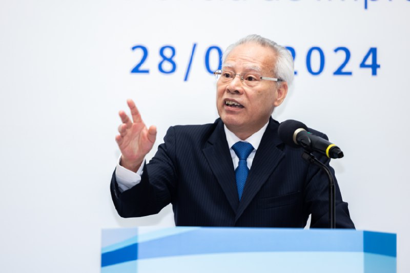 » 5. 岑浩辉成为澳门特首选举唯一被提名人澳门特别行政区行政长官选举管理委员会18日发出告示，公布被接纳的行政长官选举被提名人姓名及其所有提名人姓名，岑浩辉为此次选举的唯一被提名人