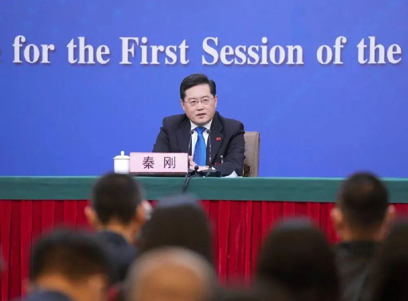 » 6. 秦刚外长同乌克兰外长通电话3月16日，国务委员兼外长秦刚同乌克兰外长库列巴通电话