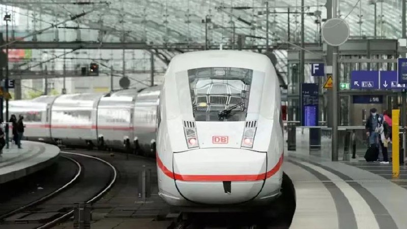 » 9、频繁晚点影响本国铁路，瑞士暂停2条由德国入境的列车线路由于德国铁路列车频繁晚点，瑞士联邦铁路（SBB）决定自4月29日起终止两条来自德国的跨境直达线路