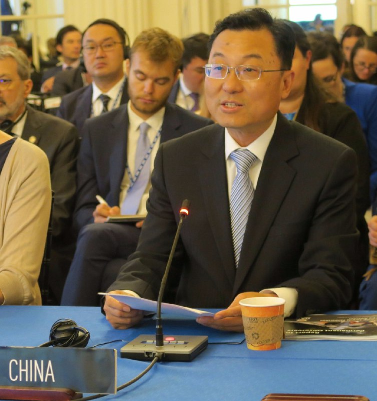 » 2. 中国驻美大使谢锋：真正的民主是尊重各国走适合自己国情的民主道路 ，真正的人权是尊重别国践行各具特色的人权理念2023年6月21日至23日，美洲国家组织第53届年会在美国首都华盛顿举行，地区30余国外长或副外长出席会议