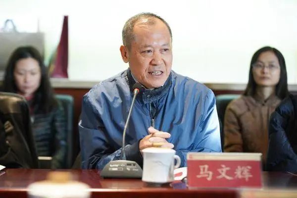 » 2. 文化部非物质文化遗产司长倒台据中央纪委国家监委驻文化和旅游部纪检监察组、黑龙江省纪委监委消息：原文化部非物质文化遗产司司长马文辉涉嫌严重违纪违法，目前正接受中央纪委国家监委驻文化和旅游部纪检监察组和黑龙江省哈尔滨市监委纪律审查和监察调查