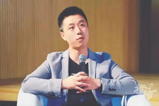 » 9. 海漄小说《时空画师》获得雨果奖10月21日晚，世界科幻领域的国际最高奖项之一“2023雨果奖”在2023成都世界科幻大会上揭晓，中国科幻作家海漄凭借小说《时空画师》获得最佳短中篇小说奖