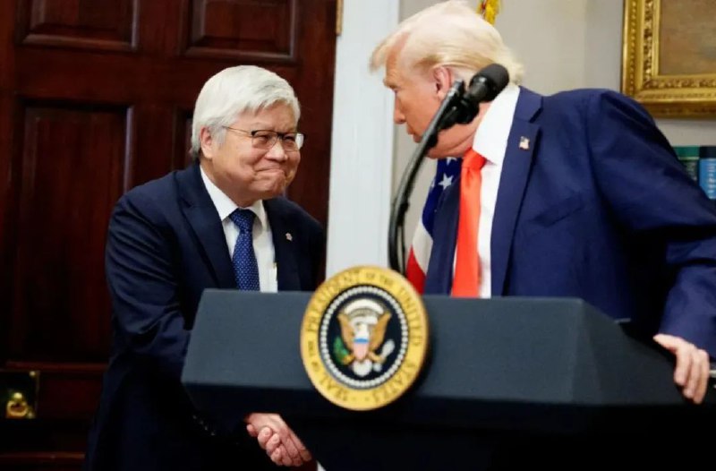 » 2、 特朗普：台积电投资不是1000亿美元，而是2000亿据台湾联合新闻网3月17日报道，美国总统特朗普近日受访再度提到台积电董事长魏哲家，除了称他是“商界最受敬重的人之一”，竟为台积电的投资金额加码，从原来1000亿美元增加到2000亿美元