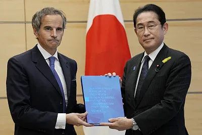 » 4. 国际原子能机构报告报告：日本核废水排海符合标准日本经济新闻7月4日报道，国际原子能机构（IAEA）表示，日本计划将东京电力公司福岛第一核电站核污染水排入海洋“符合IAEA的安全标准”，审查结果已公布