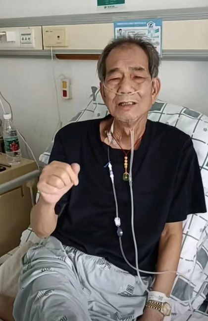 » 3. 广州区伯病逝 曾因监督公车私用闻名9月18日凌晨1时41分，网络知名人士“广州区伯”的微信号突然发布《讣告》称，“区伯已去世”，引发网络关注