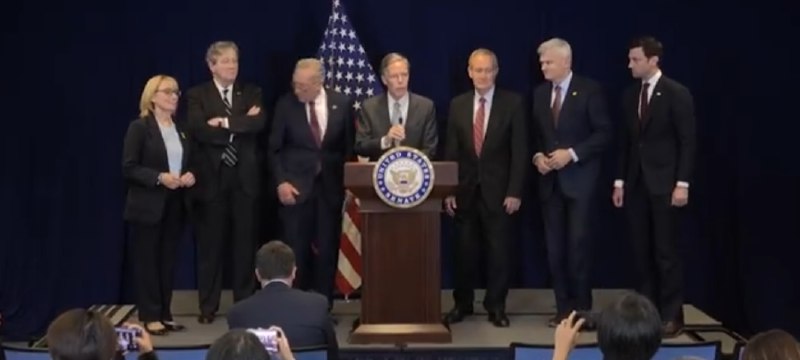 » 1、商务部：研究进一步取消或放宽外资股比限制的可行性经济参考报记者:近年来我国持续提升市场准入水平，连续5次修订外资准入负面清单，取消或放宽了很多领域的外资股比限制，请问能否介绍一下相关情况？下一步，在持续扩大市场开放方面，还有哪些举措？商务部新闻发言人何亚东10月12日在例行新闻发布会表示，中国政府始终致力于推进高水平对外开放，自2017年以来，连续5年修订外资准入负面清单，2021年版全国和自贸试验区外资准入负面清单已压减至31条和27条，在种业、汽车船舶和飞机制造、证券、银行、保险、职业培训等众多行业、领域取消或放宽了外资股比限制，为外国投资者创造了更多市场机遇