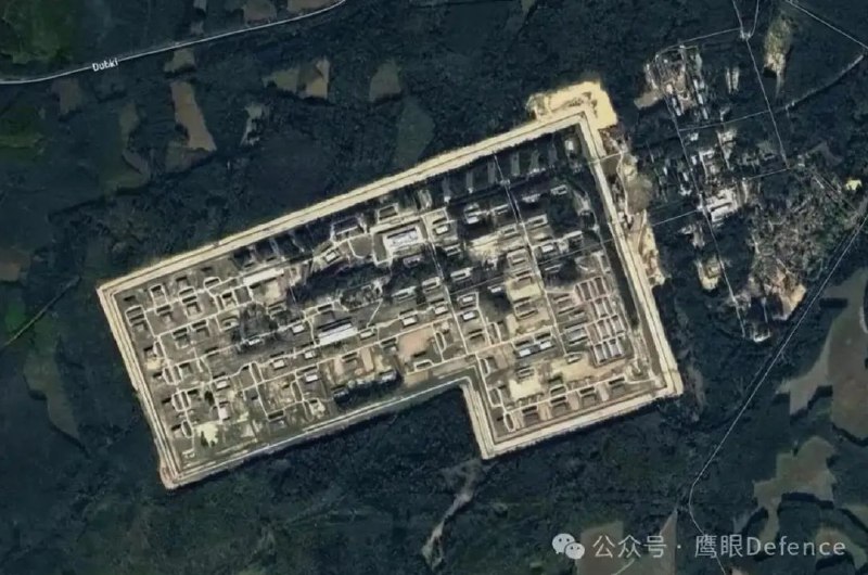 » 11、俄罗斯最大军火库爆炸燃烧 more…据俄罗斯紧急情况部22日消息，俄罗斯弗拉基米尔州的俄国防部第51号军火库发生的爆炸事件，已造成3人受伤