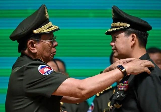 » 1. 柬埔寨大选结果已定，洪森选前表示将让儿子接班首相7月23日，柬埔寨举行第七届国民议会（下议院）选举，数百万选民对125个席位进行投票