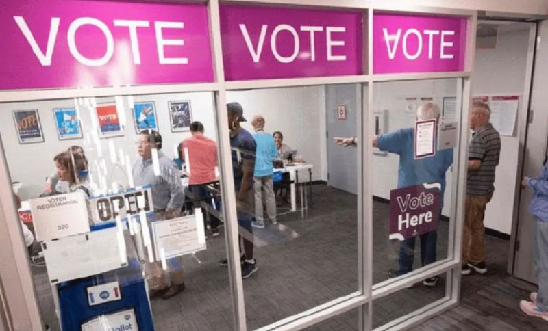 » 8、美国部分选民按程序提前开始投票据美联社9月20日报道，美国总统选举现场投票于当地时间20日开始，在经历一个夏季的政治动荡后，这一里程碑事件开启了选举日之前为期6周的冲刺时间